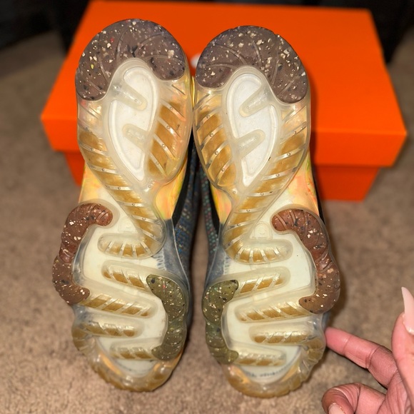 Nike FlyKnit Vapermax - Picture 4 of 9